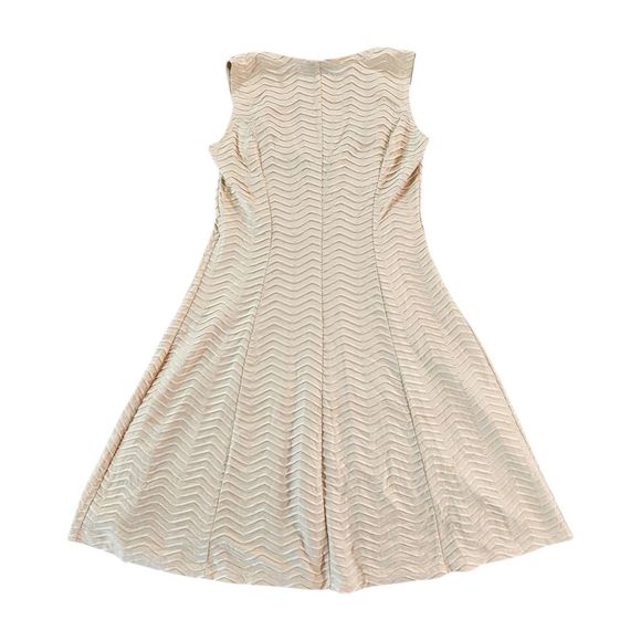 En Focus Studio Dress Size 4 Strappy Sleeve Chevron A-Line Cut Out Neckline - Picture 2 of 10